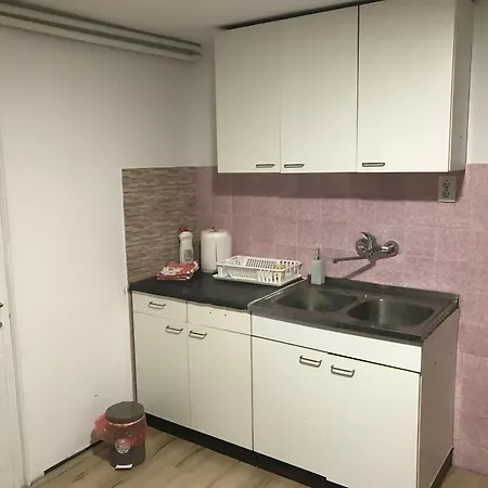 Apartment Family Escape Free Parking *